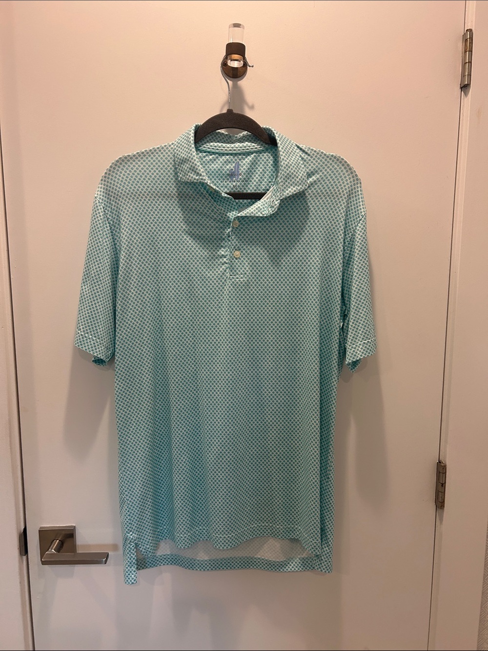 Johnie O 85% polyester golf shirt